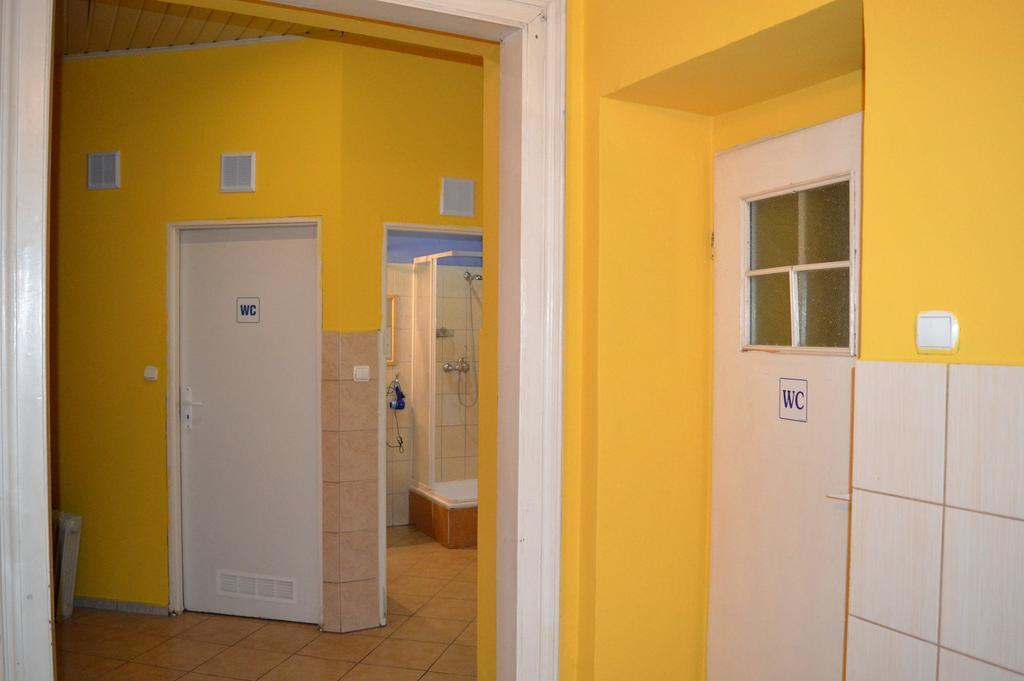 Honey Hostel Krasków Eksteriør bilde