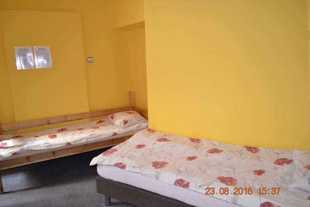 Honey Hostel Krasków Eksteriør bilde